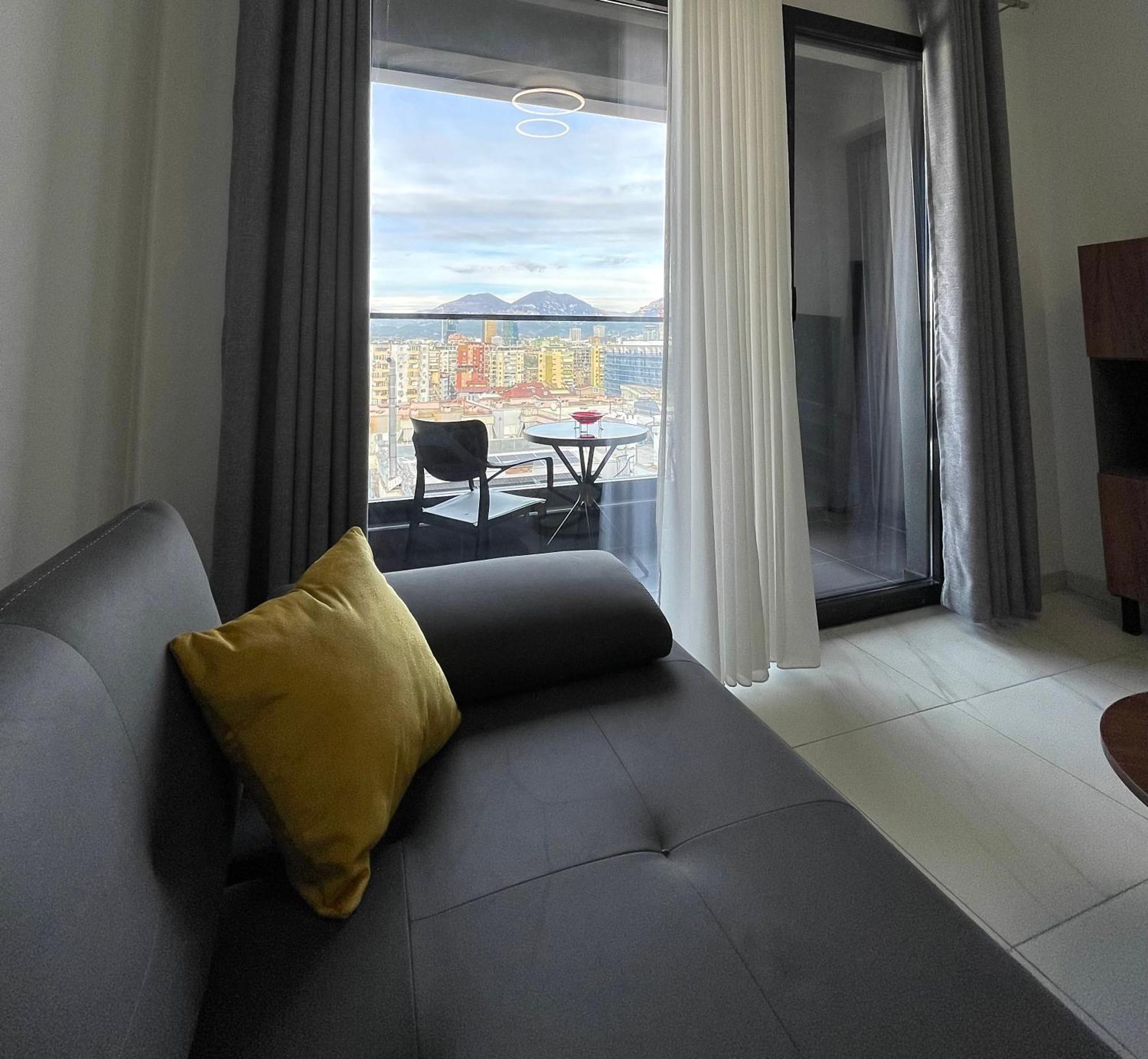 Hideaways , Breathtaking View Appartement Tirana